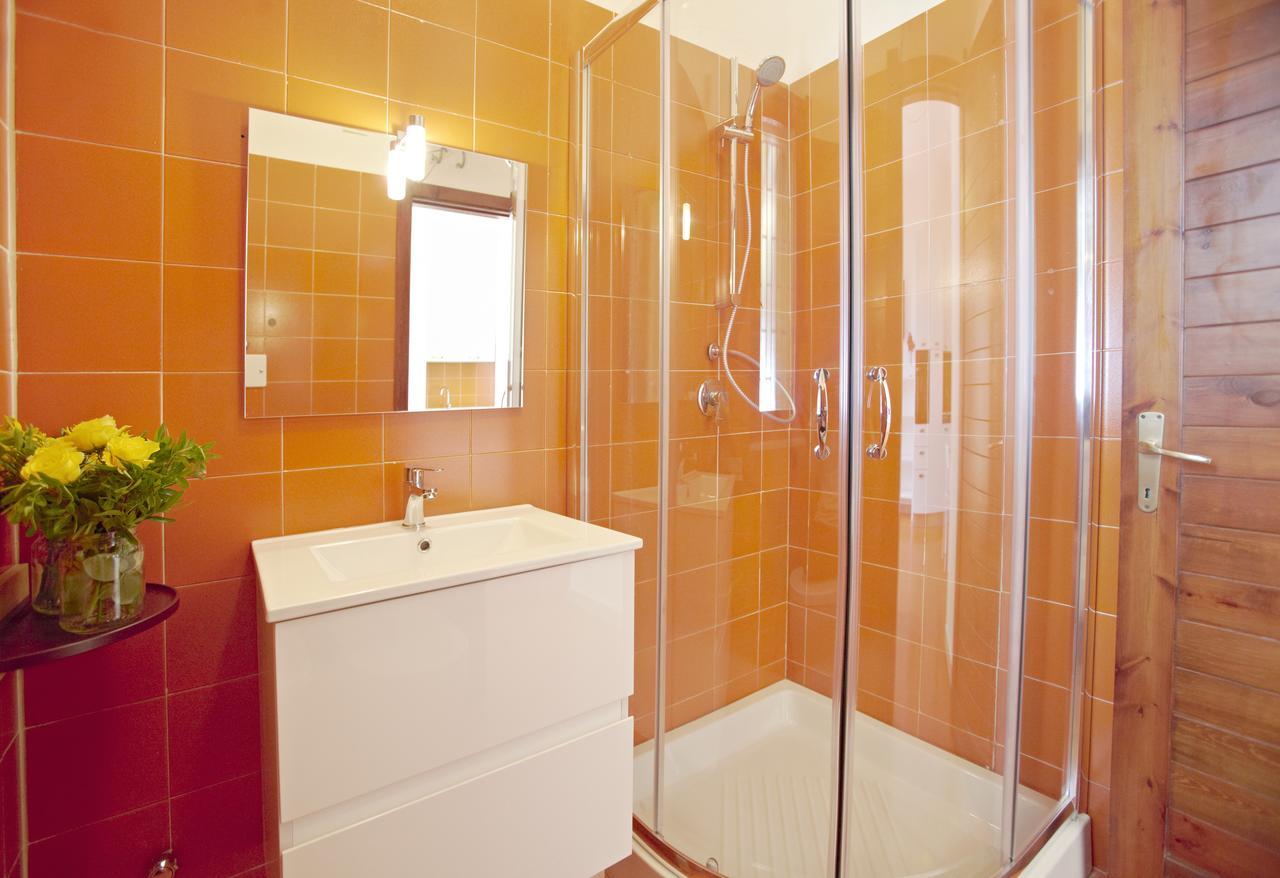 Pinus Village Sea Front Apartment Пула Екстериор снимка
